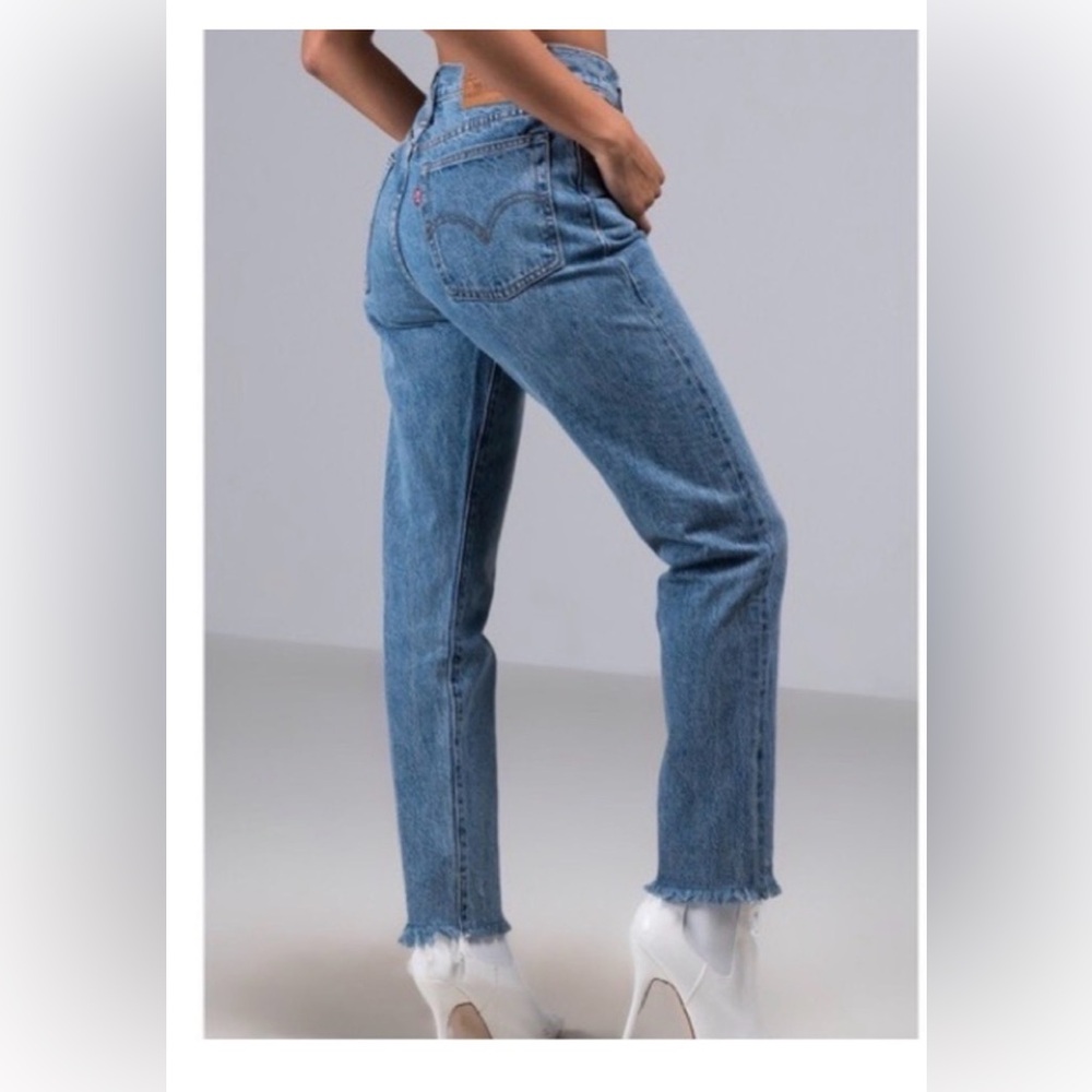 Levi’s Wedgie Frayed Hem Jeans